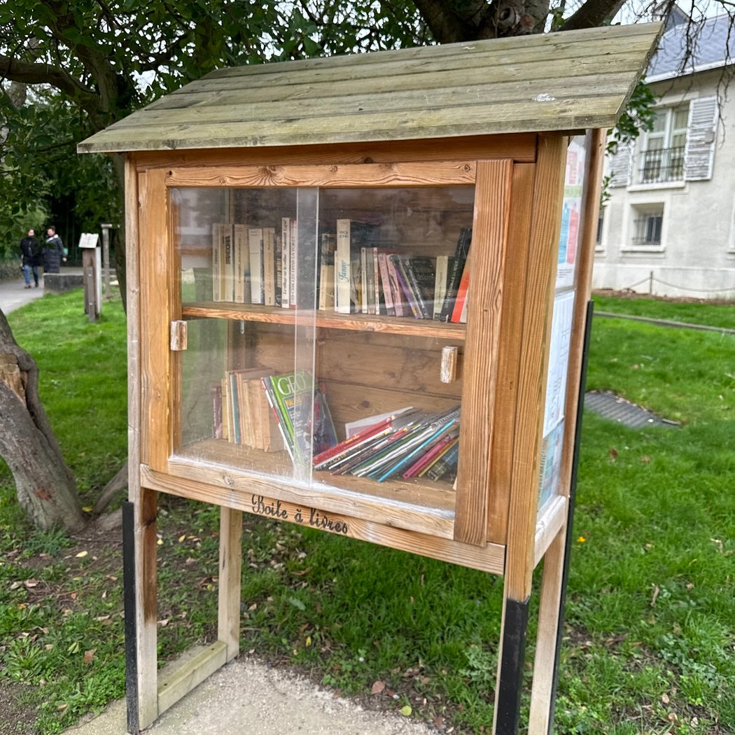 Boite a livre du parc Raspail 2